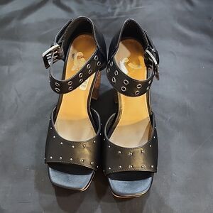 BRAND NEW REPORT PETUNIA  BLOCK-HEEL OPEN  SQUARE TOE STUDDED SANDAL